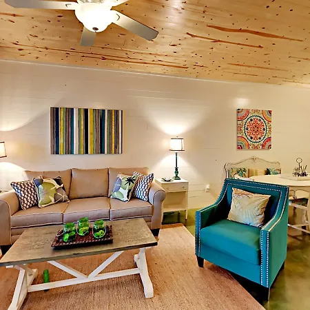 The Commons 702 - Three Bedroom Townhome